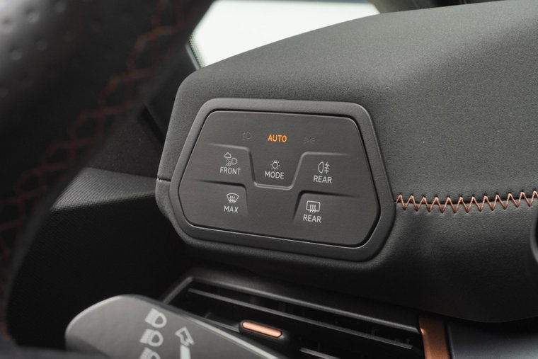 Vehicle Image 26