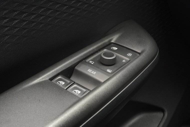 Vehicle Image 27