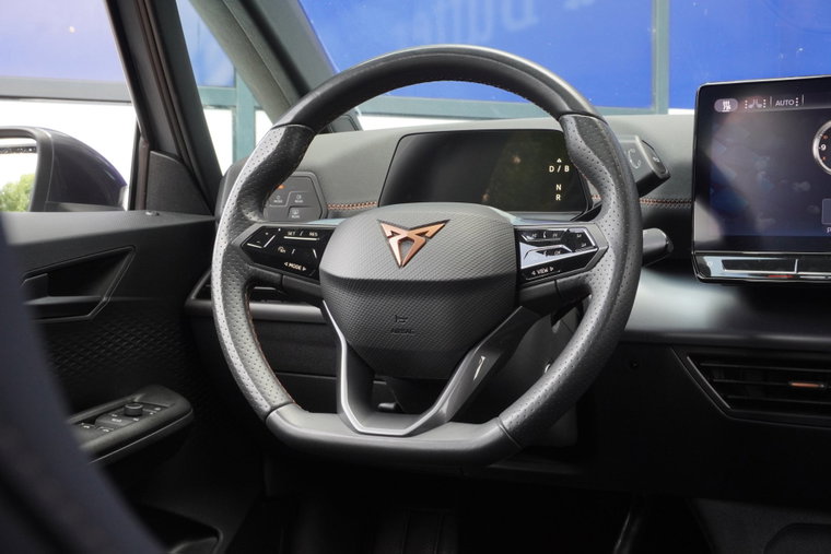 Vehicle Image 30