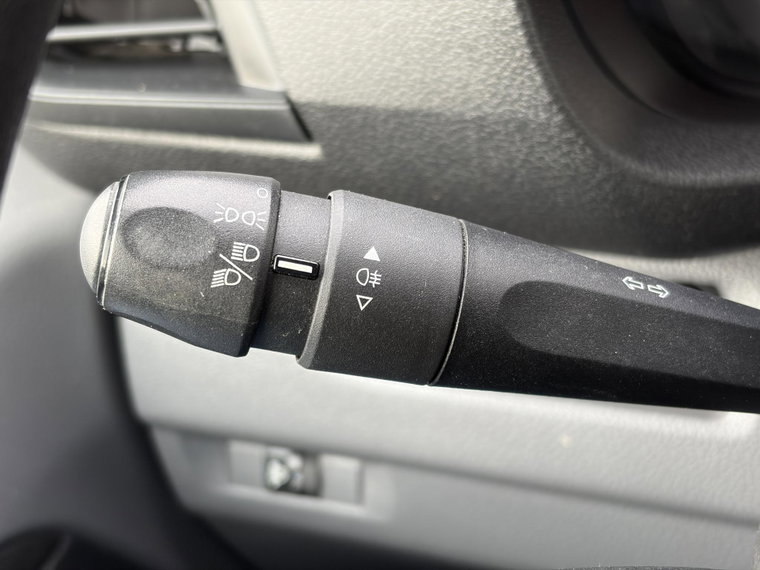 Vehicle Image 26