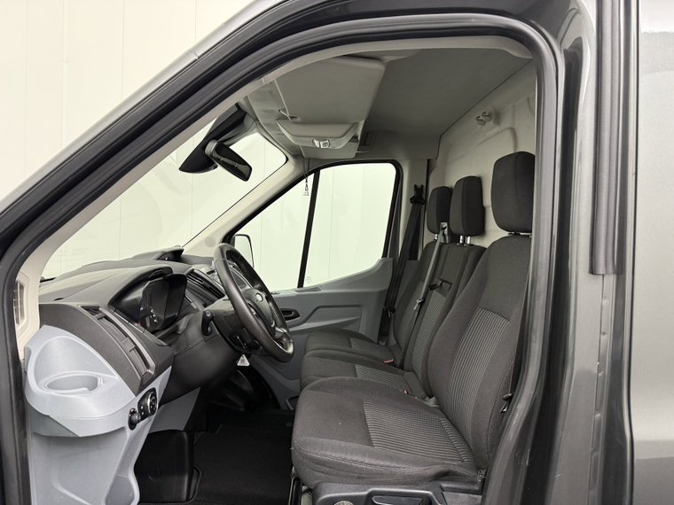 Vehicle Image 23