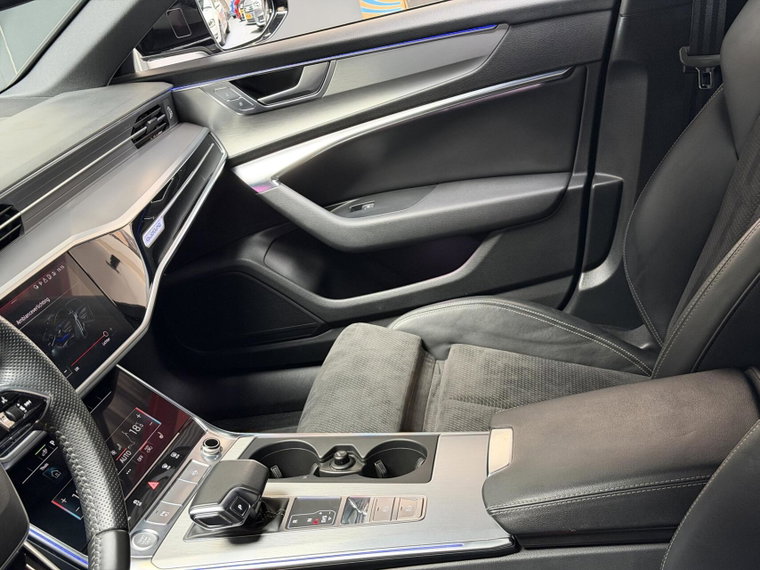 Vehicle Image 38
