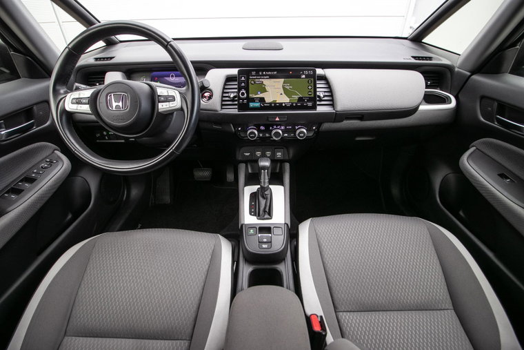 Vehicle Image 15