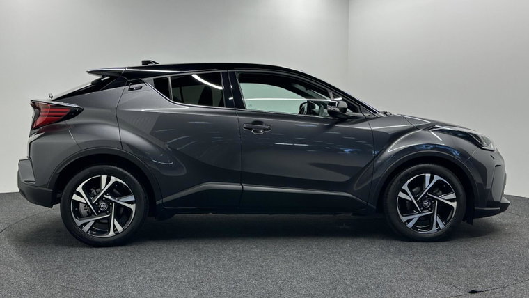 Vehicle Image 9