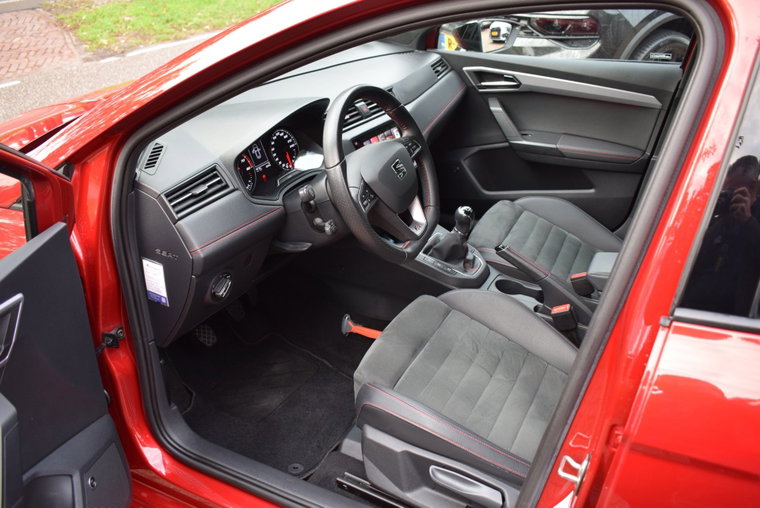 Vehicle Image 12