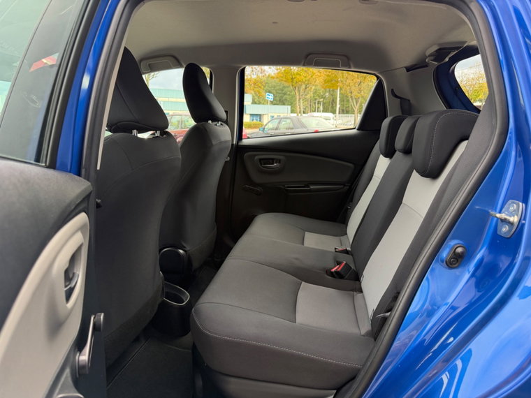 Vehicle Image 16