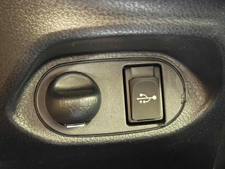 Vehicle Image 42