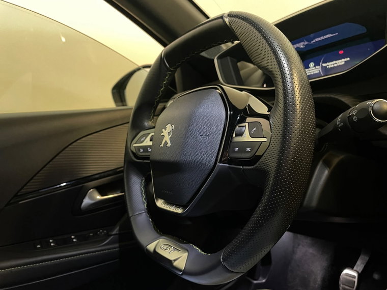 Vehicle Image 28