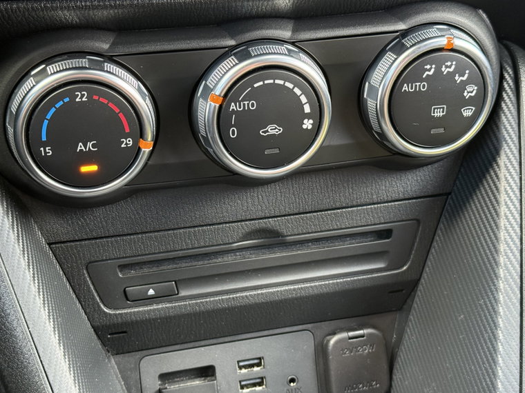 Vehicle Image 27