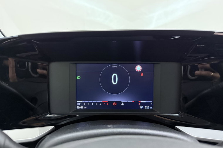 Vehicle Image 16