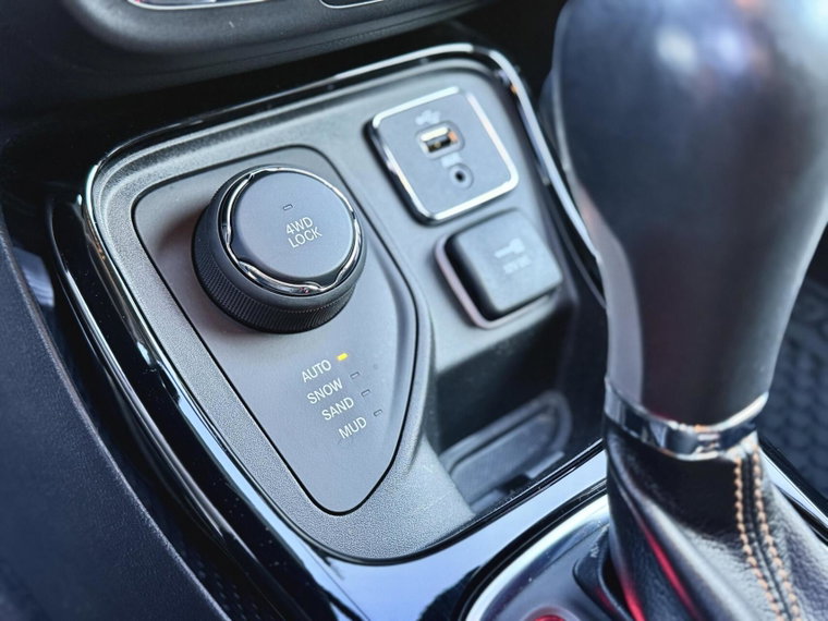 Vehicle Image 26