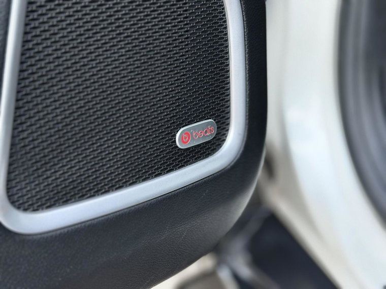 Vehicle Image 27