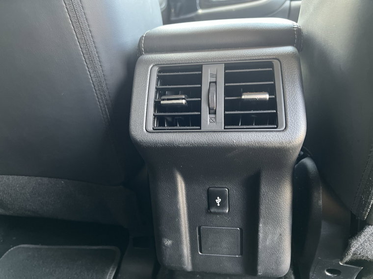 Vehicle Image 37