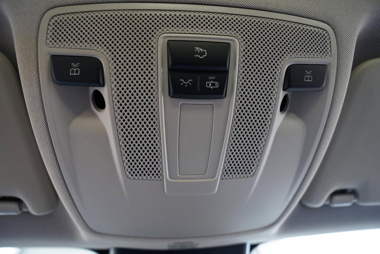 Vehicle Image 37