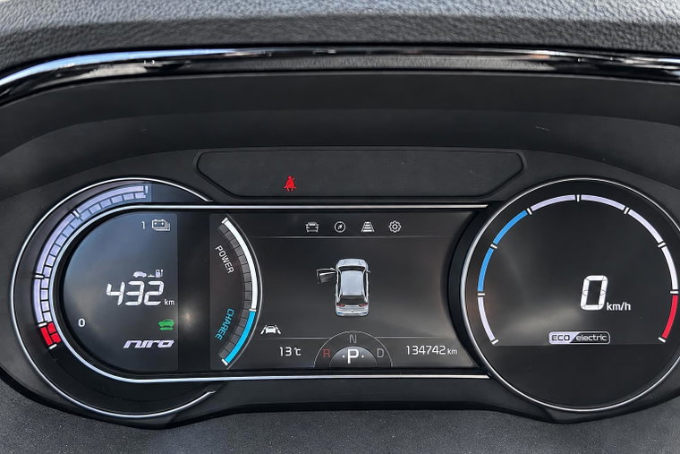 Vehicle Image 13