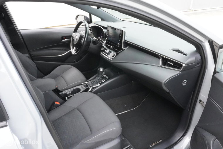 Vehicle Image 12
