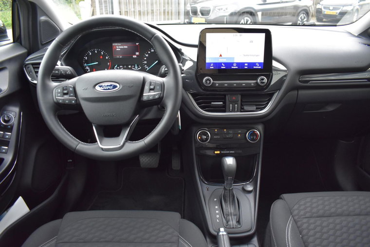 Vehicle Image 10