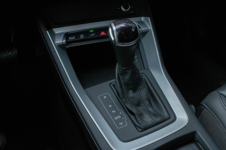 Vehicle Image 33