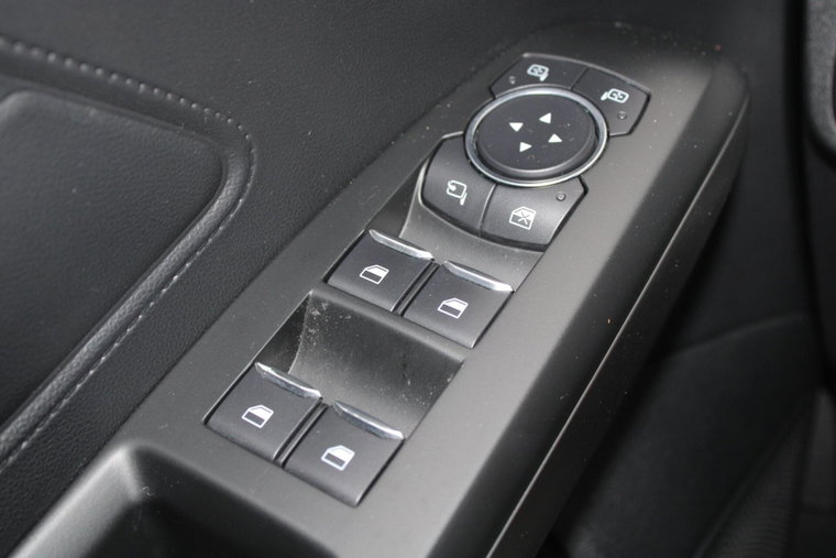 Vehicle Image 24