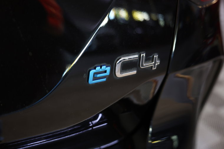 Vehicle Image 36