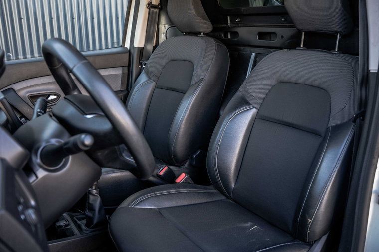 Vehicle Image 12