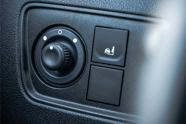 Vehicle Image 24
