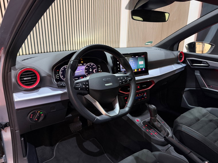 Vehicle Image 19