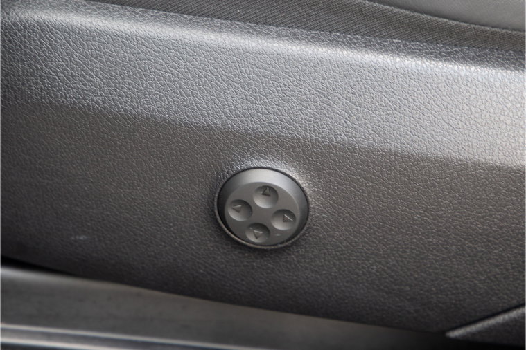 Vehicle Image 35