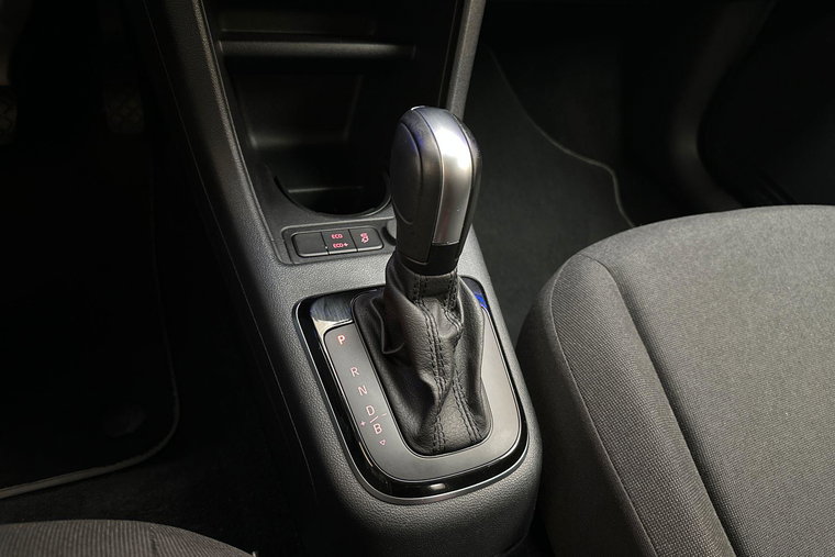 Vehicle Image 28