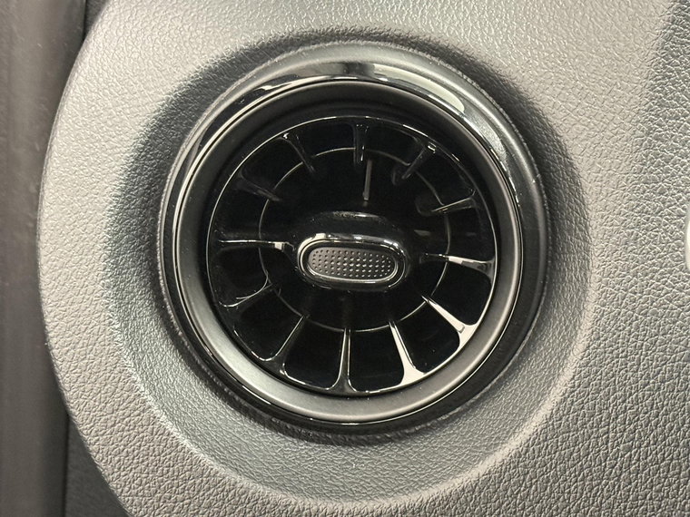 Vehicle Image 26