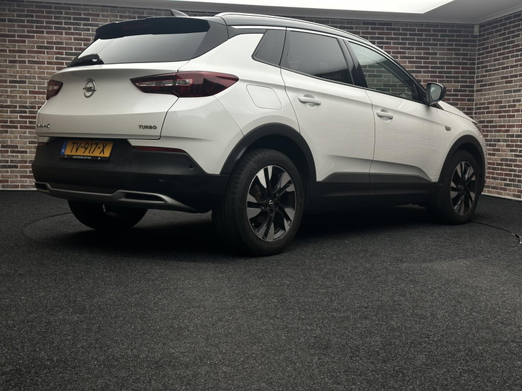 Vehicle Image 24