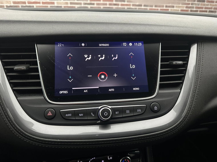 Vehicle Image 30