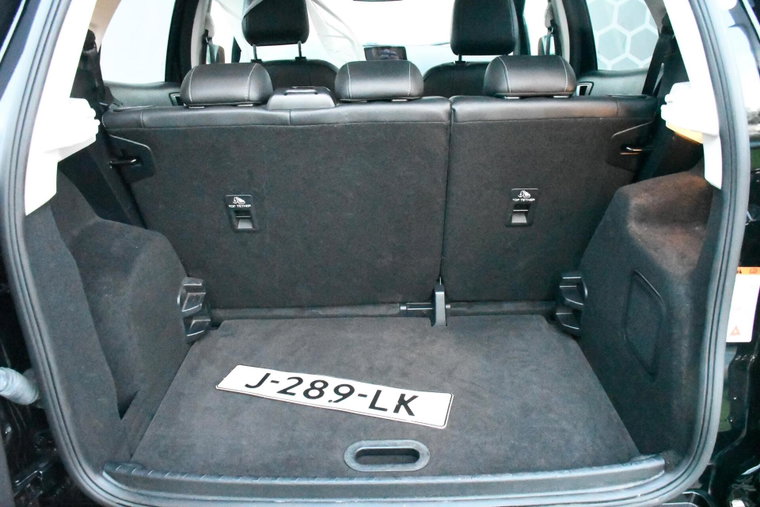 Vehicle Image 32