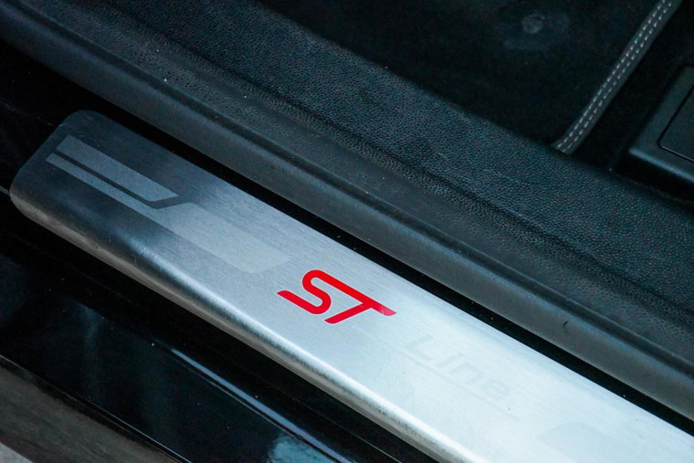 Vehicle Image 36