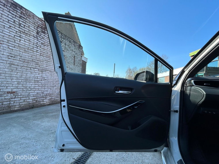Vehicle Image 30