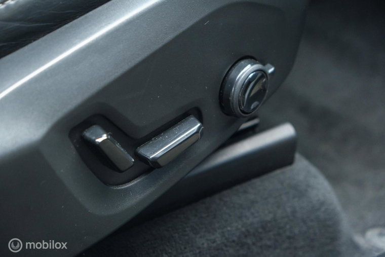Vehicle Image 50