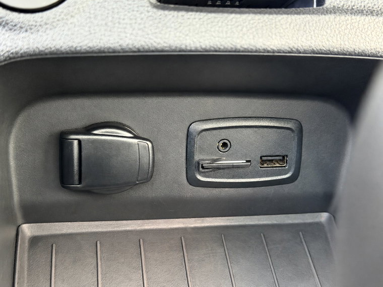 Vehicle Image 35