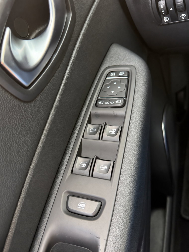 Vehicle Image 39