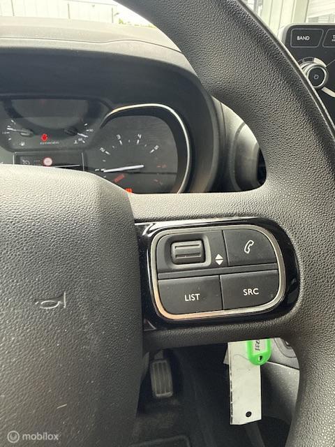 Vehicle Image 33