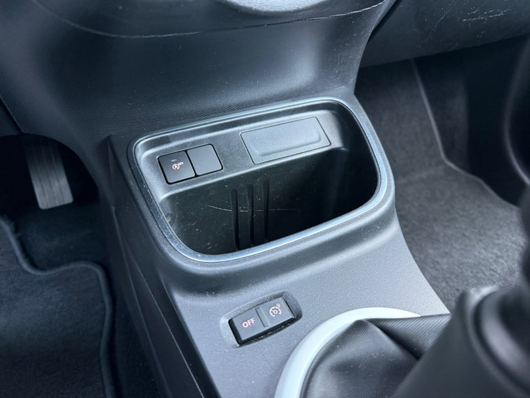 Vehicle Image 33