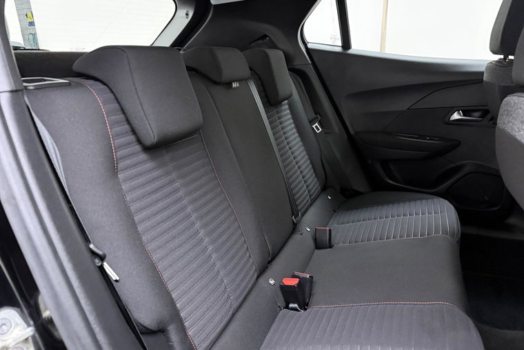Vehicle Image 14