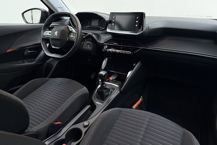 Vehicle Image 15