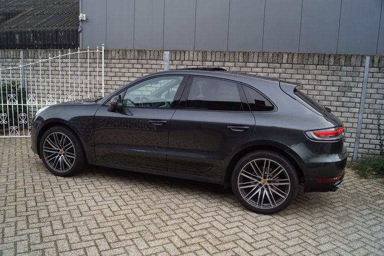 Vehicle Image 22
