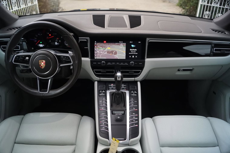 Vehicle Image 40