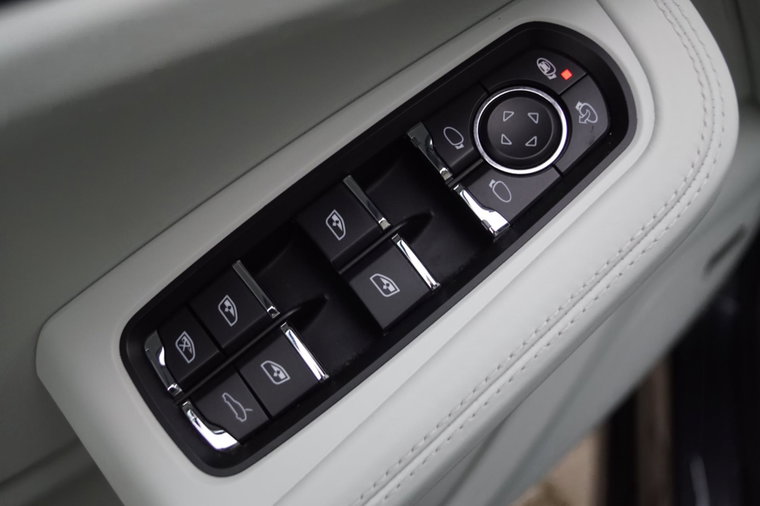 Vehicle Image 41
