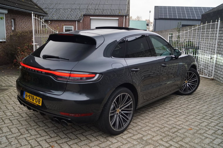 Vehicle Image 48