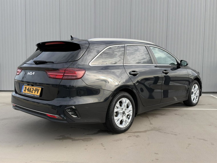 Vehicle Image 37