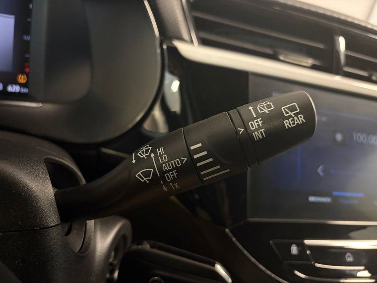 Vehicle Image 40