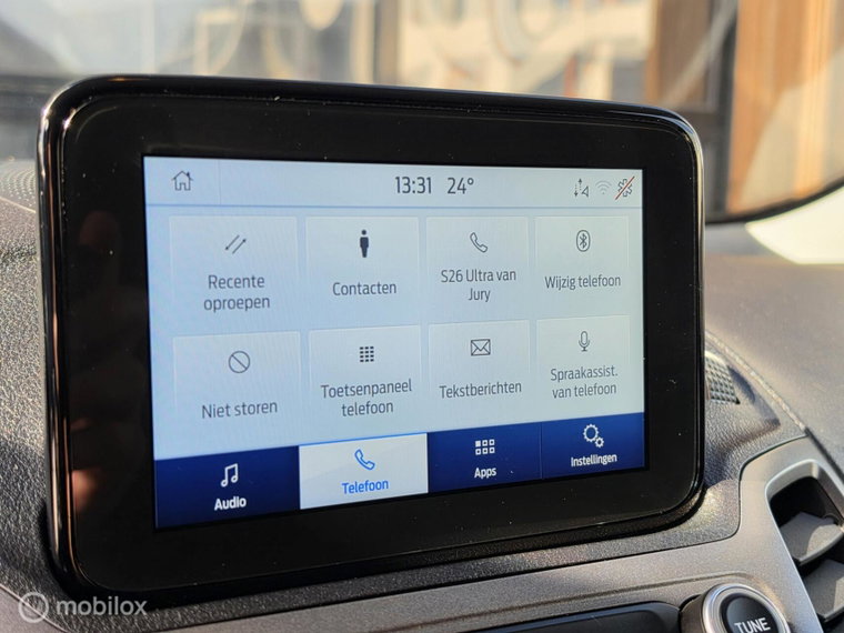 Vehicle Image 15