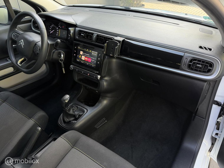 Vehicle Image 40